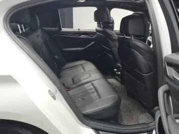 2022 BMW 5 серии с пробегом 26 294 км