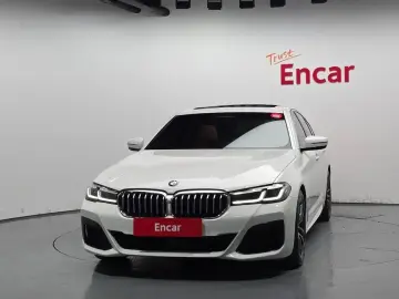 2022 BMW 5 серии с пробегом 54 085 км