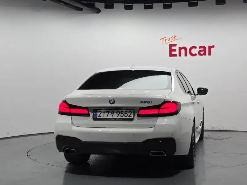 2022 BMW 5 серии с пробегом 54 085 км