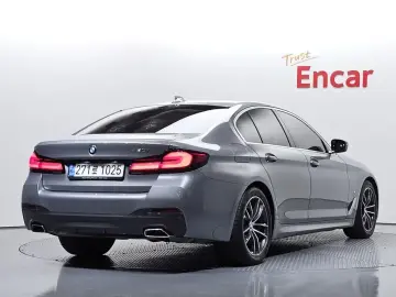 2022 BMW 5 серии с пробегом 31 890 км