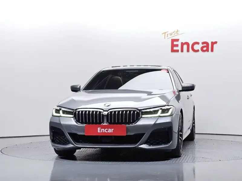 2022 BMW 5 серии с пробегом 31 890 км