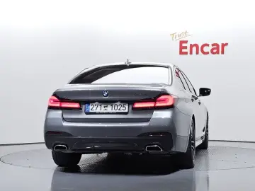 2022 BMW 5 серии с пробегом 31 890 км