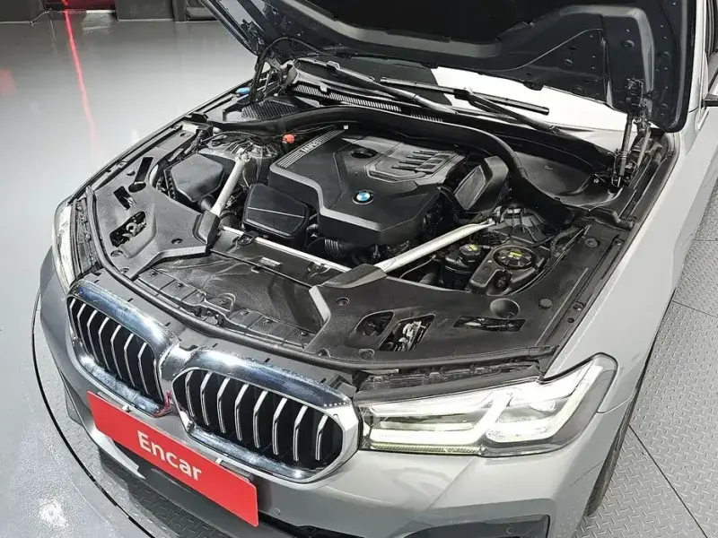 2022 BMW 5 серии с пробегом 31 890 км