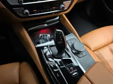 2022 BMW 5 серии с пробегом 54 085 км