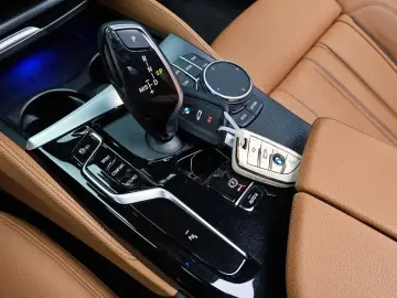 2022 BMW 5 серии с пробегом 31 890 км