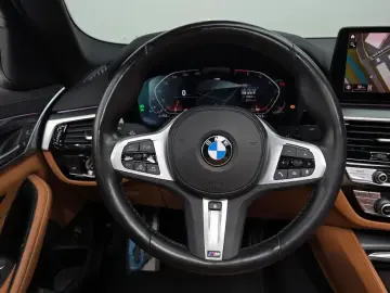 2022 BMW 5 серии с пробегом 54 085 км