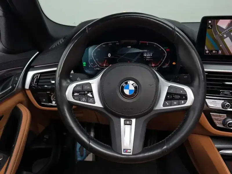 2022 BMW 5 серии с пробегом 54 085 км