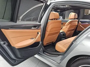 2022 BMW 5 серии с пробегом 31 890 км