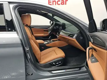 2022 BMW 5 серии с пробегом 31 890 км