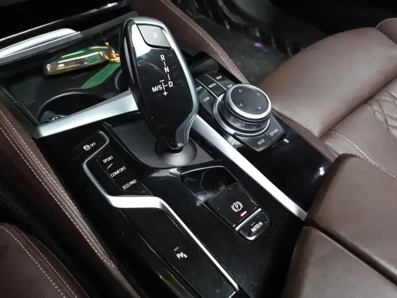 2022 BMW 5 серии с пробегом 58 036 км
