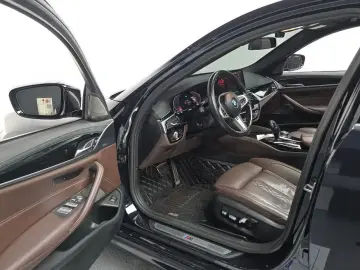 2022 BMW 5 серии с пробегом 58 036 км