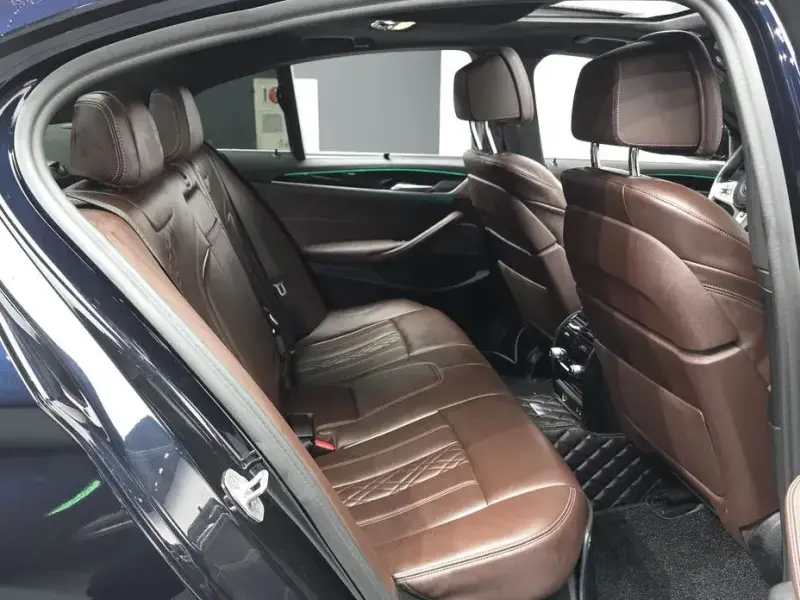 2022 BMW 5 серии с пробегом 58 036 км
