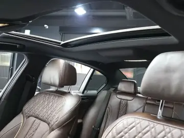2022 BMW 5 серии с пробегом 58 036 км