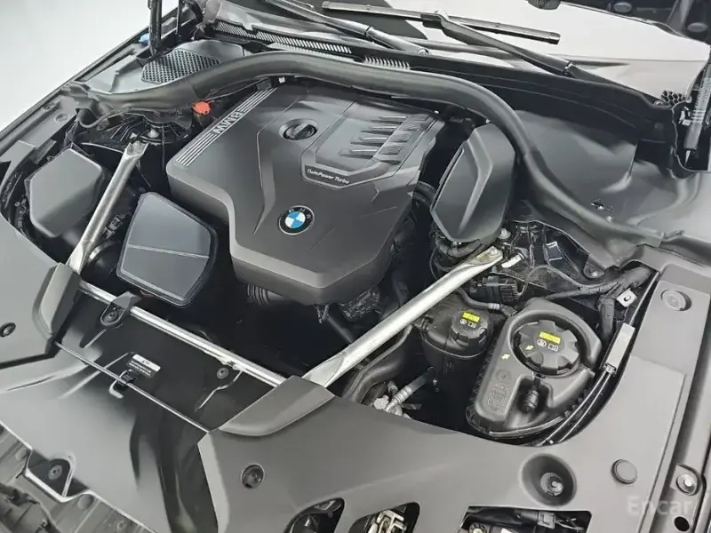 2022 BMW 5 серии с пробегом 61 637 км
