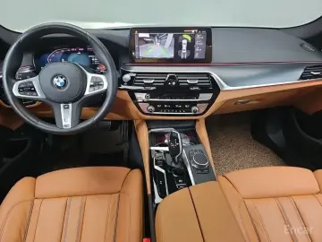 2022 BMW 5 серии с пробегом 61 637 км