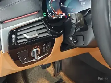 2022 BMW 5 серии с пробегом 61 637 км