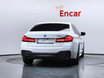 2022 BMW 5 серии с пробегом 85 106 км