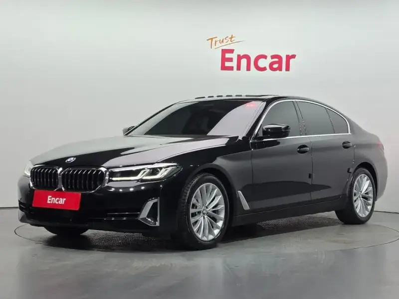 2022 BMW 5 серии с пробегом 71 987 км
