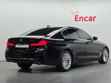 2022 BMW 5 серии с пробегом 71 987 км