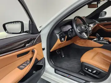 2022 BMW 5 серии с пробегом 85 106 км