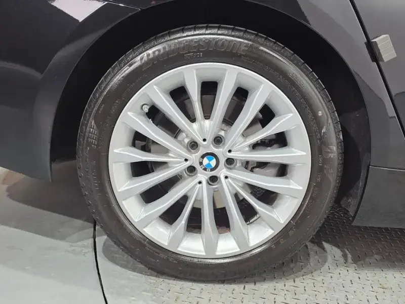 2022 BMW 5 серии с пробегом 71 987 км