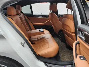 2022 BMW 5 серии с пробегом 85 106 км