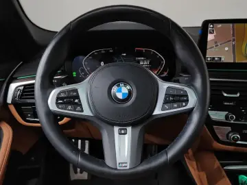 2022 BMW 5 серии с пробегом 85 106 км