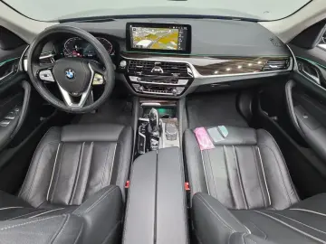 2022 BMW 5 серии с пробегом 71 987 км