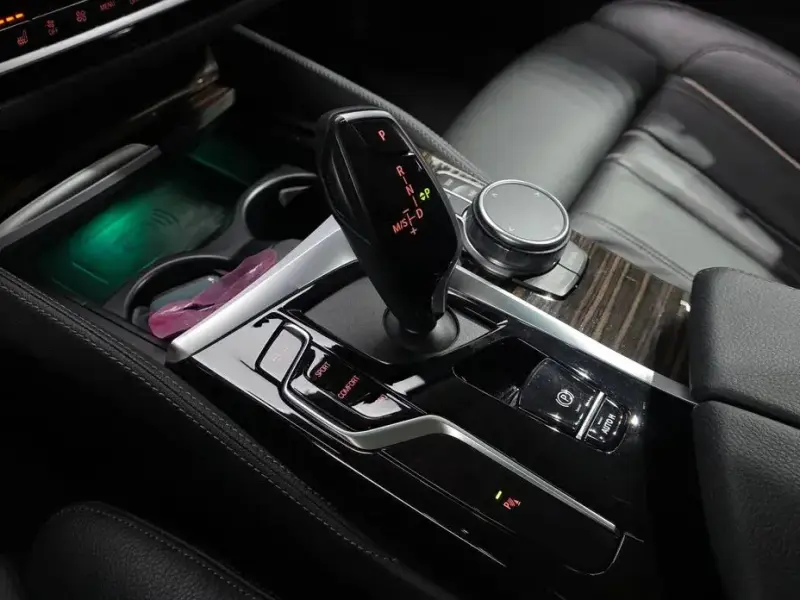 2022 BMW 5 серии с пробегом 71 987 км