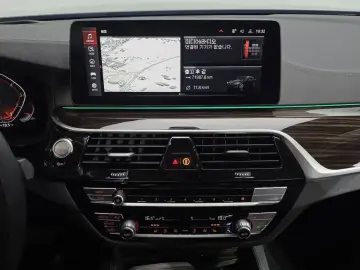 2022 BMW 5 серии с пробегом 71 987 км