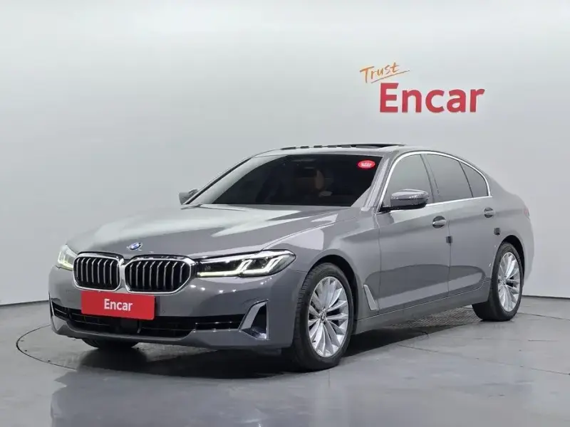 2022 BMW 5 серии с пробегом 55 929 км