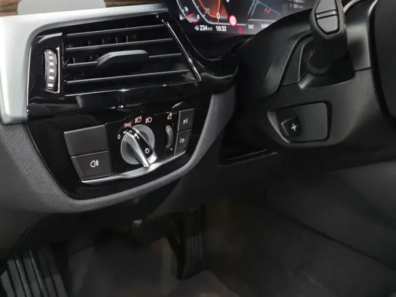 2022 BMW 5 серии с пробегом 71 987 км