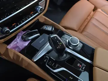 2022 BMW 5 серии с пробегом 55 929 км