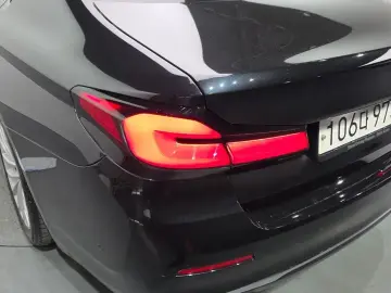 2022 BMW 5 серии с пробегом 71 987 км