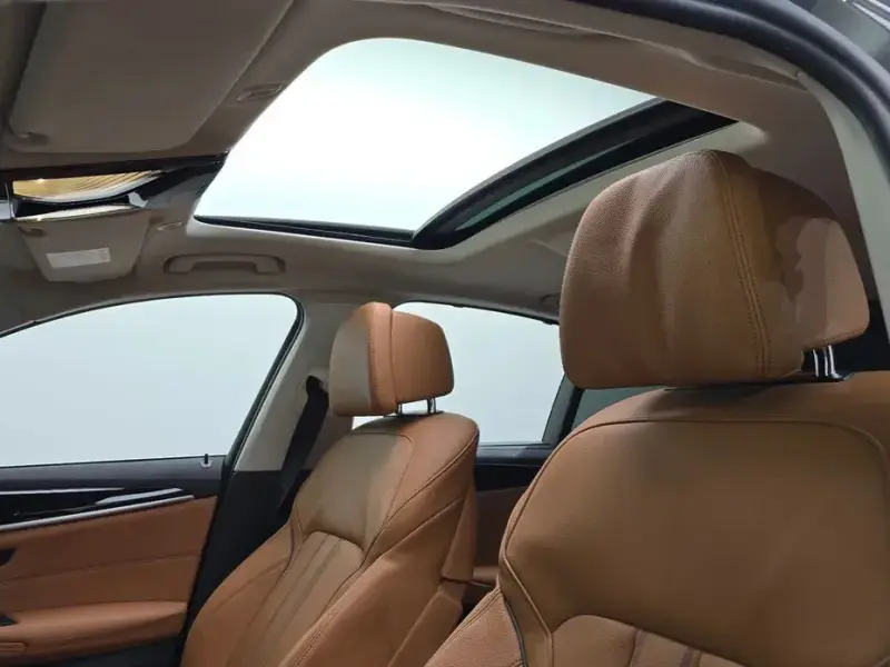 2022 BMW 5 серии с пробегом 55 929 км