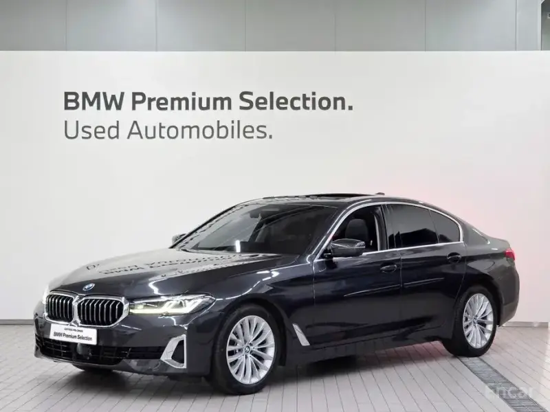 2022 BMW 5 серии с пробегом 43 640 км
