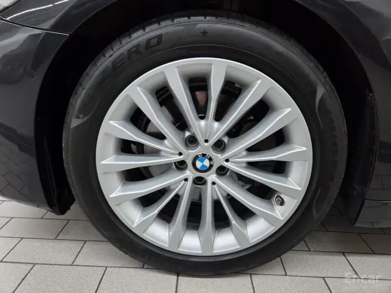 2022 BMW 5 серии с пробегом 43 640 км