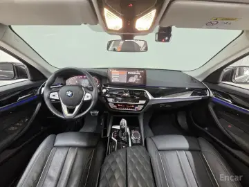 2022 BMW 5 серии с пробегом 43 640 км