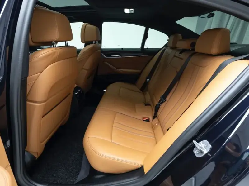 2022 BMW 5 серии с пробегом 68 354 км