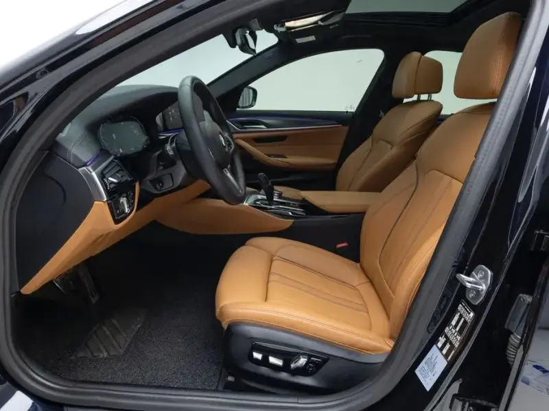 2022 BMW 5 серии с пробегом 68 354 км