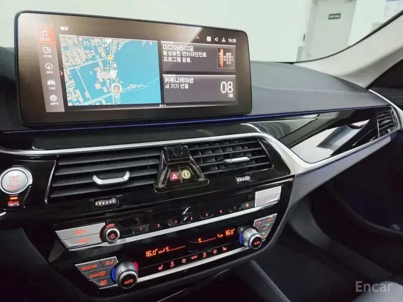 2022 BMW 5 серии с пробегом 43 640 км
