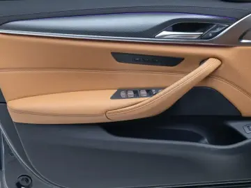 2022 BMW 5 серии с пробегом 68 354 км