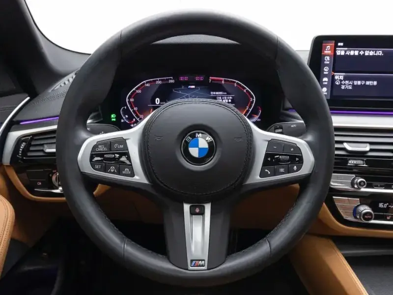 2022 BMW 5 серии с пробегом 68 354 км
