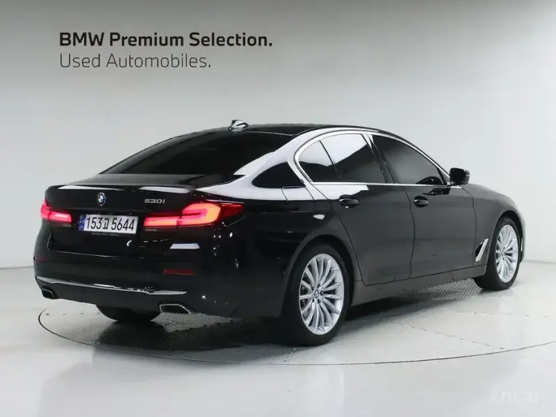 2022 BMW 5 серии с пробегом 75 607 км
