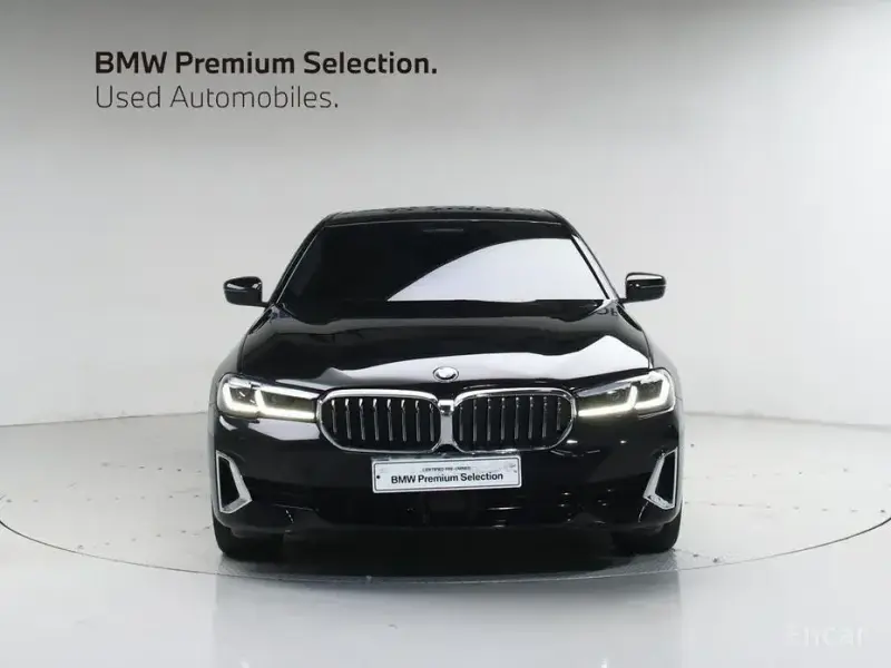 2022 BMW 5 серии с пробегом 75 607 км