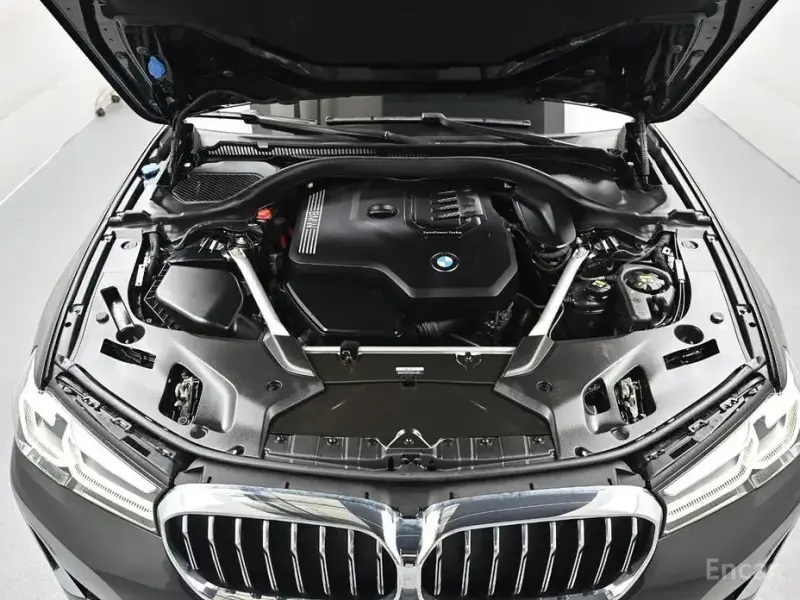 2022 BMW 5 серии с пробегом 75 607 км