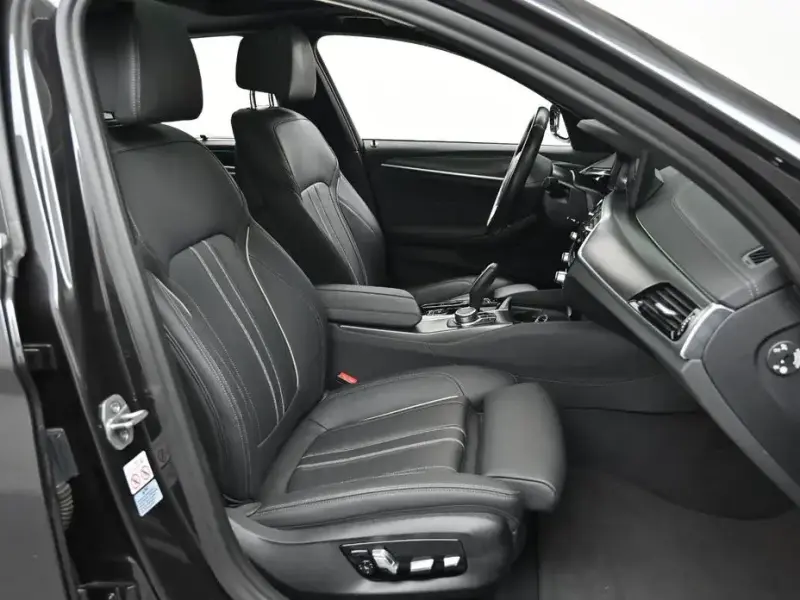 2022 BMW 5 серии с пробегом 78 087 км