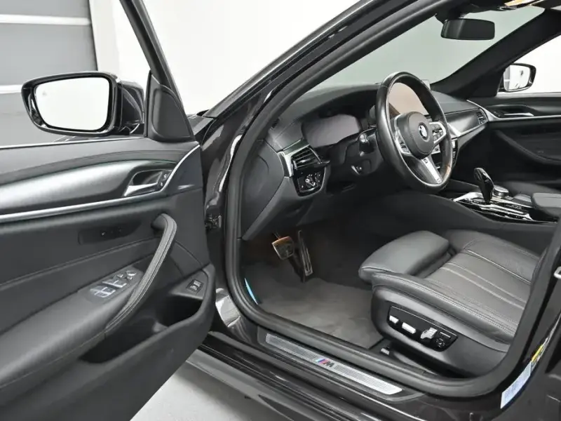 2022 BMW 5 серии с пробегом 78 087 км