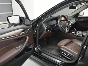 2022 BMW 5 серии с пробегом 75 607 км