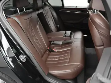 2022 BMW 5 серии с пробегом 75 607 км